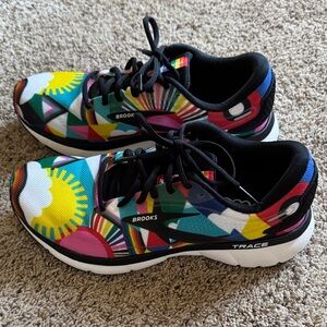 Brooks Multicolor Geometric Running Shoes